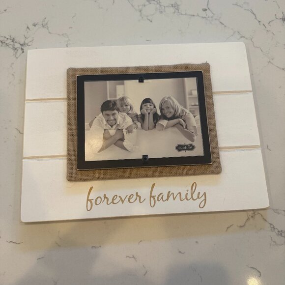 Forever Family Picture Frame - Picture 1 of 8
